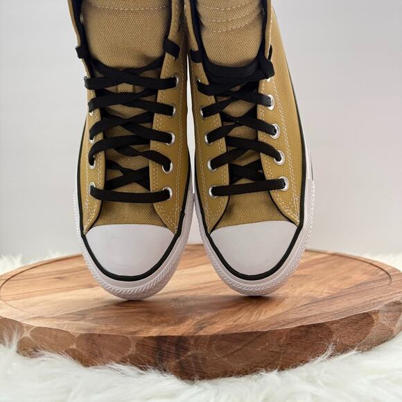 Converse Chuck Taylor All Star Hi Leather Size Men's 7.5 Women's 9.5 Dunes/Cape - Picture 8 of 10